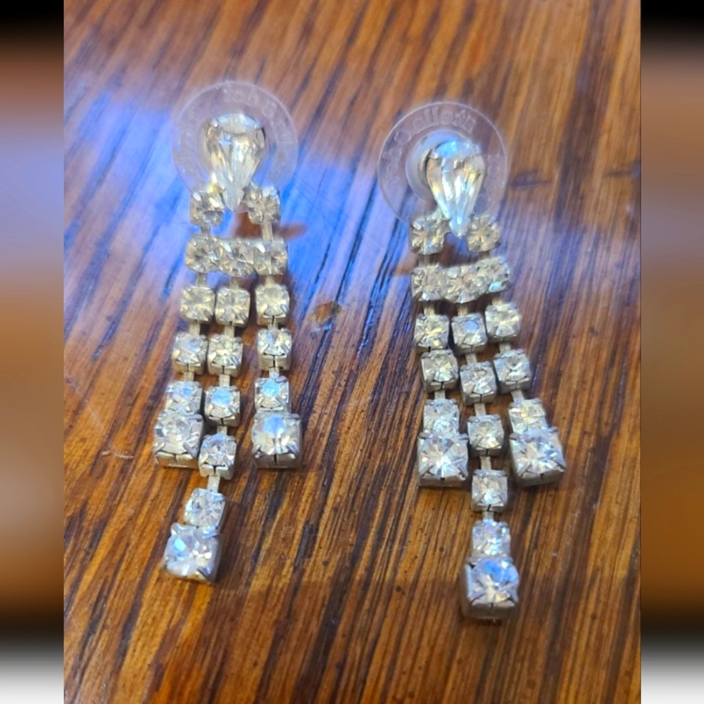 Earring bundle - Picture 2 of 3